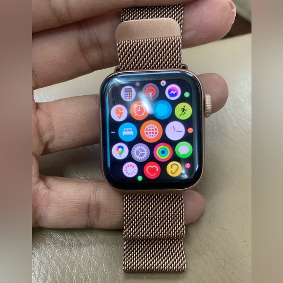 Apple Other - ❌❌SOLD❌❌APPLE WATCH SE SERIES 40MM. ORIGINAL WITH BILL.